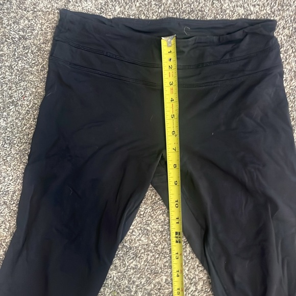 Lululemon Crop Leggings - Picture 6 of 7
